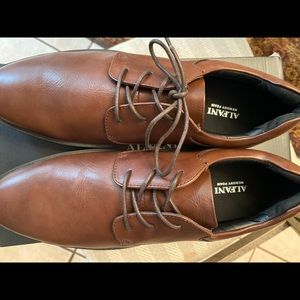 ALFANI CASUAL Dress Brown Lace up shoes. Men's Size 10.5M.  Memory Foam insoles